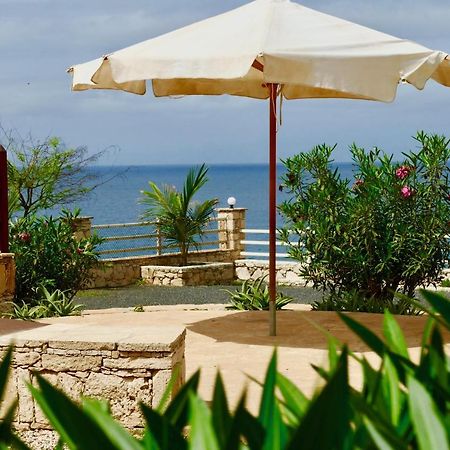Casita Solemar Direkt Am Atlantik Villa Calheta Exteriör bild